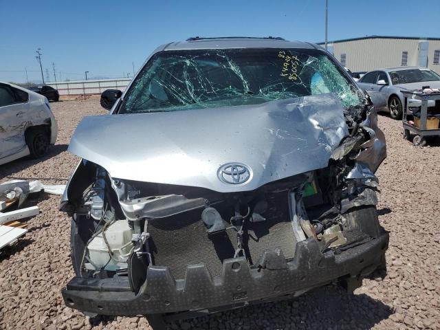 Photo 5 from auction – 2017 TOYOTA SIENNA XLE with VIN 5TDYZ3DC4HS850057