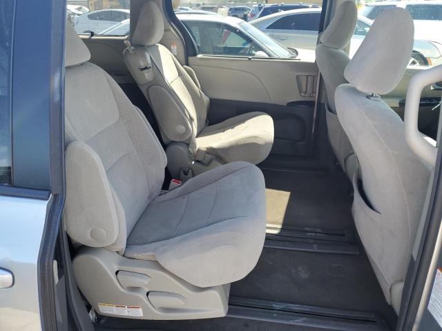 Photo 11 from auction – 2015 TOYOTA SIENNA LE with VIN 5TDKK3DC3FS600445