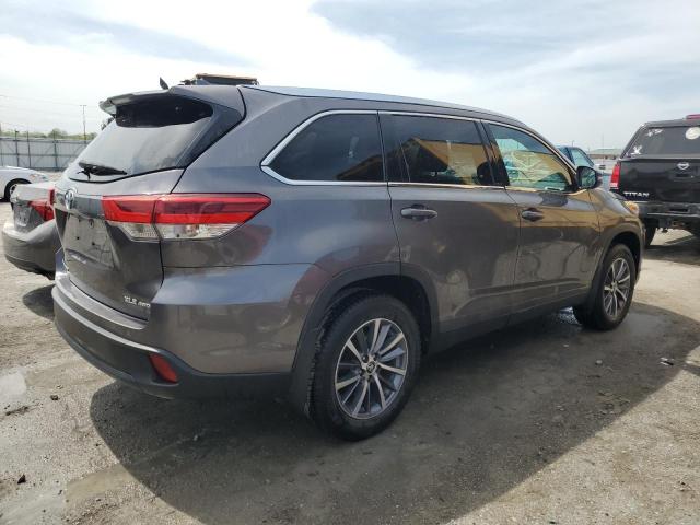 Photo 3 from auction – 2019 TOYOTA HIGHLANDER with VIN 5TDJZRFH9KS711353