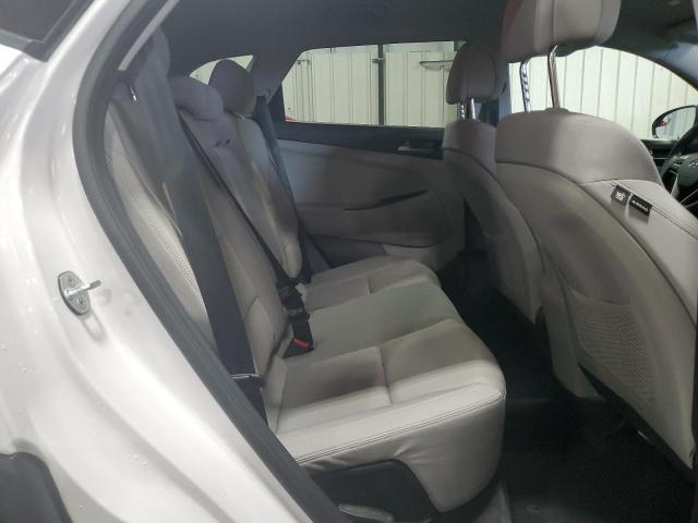 Photo 10 from auction – 2017 HYUNDAI TUCSON LIM with VIN KM8J3CA46HU289741
