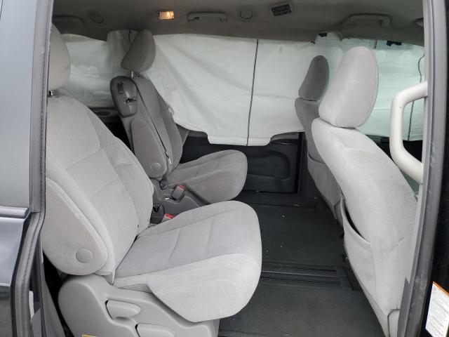 Photo 11 from auction – 2016 TOYOTA SIENNA LE with VIN 5TDKK3DC6GS720399