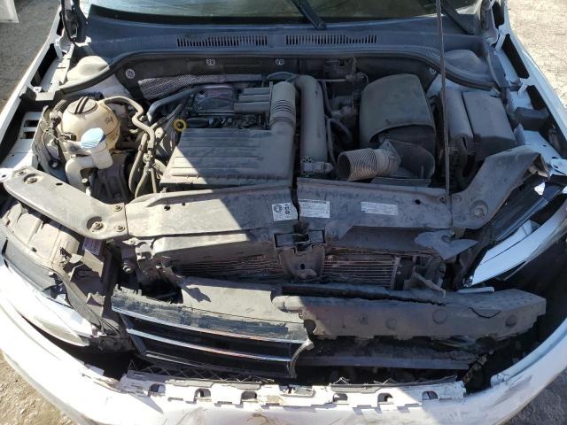Photo 11 from auction – 2017 VOLKSWAGEN JETTA S with VIN 3VW2B7AJ0HM400052