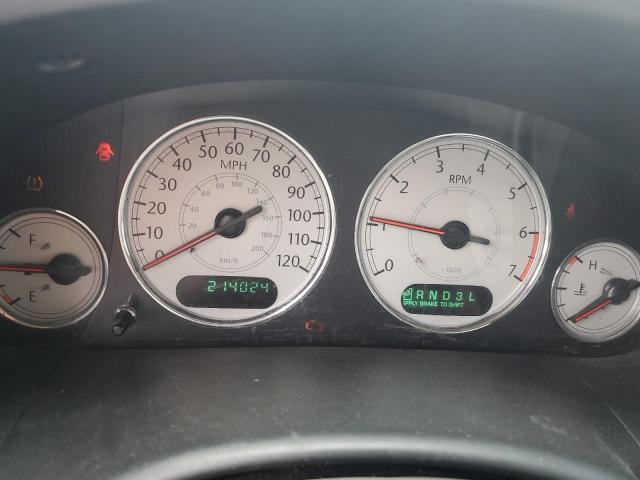 Photo 9 from auction – 2005 CHRYSLER TOWN & COU with VIN 2C8GP64L55R319133
