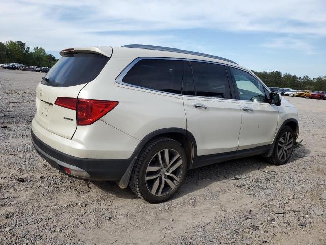 Photo 3 from auction – 2016 HONDA PILOT TOUR with VIN 5FNYF5H94GB017557