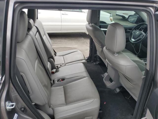 Photo 11 from auction – 2019 TOYOTA HIGHLANDER with VIN 5TDKZRFH5KS565344