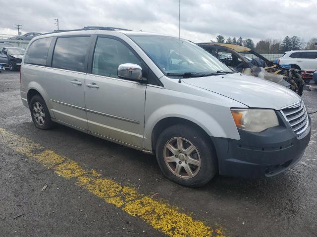Photo 4 from auction – 2010 CHRYSLER TOWN & COU with VIN 2A4RR5DX5AR395327