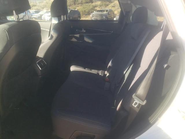 Photo 10 from auction – 2017 KIA SORENTO LX with VIN 5XYPGDA51HG288564