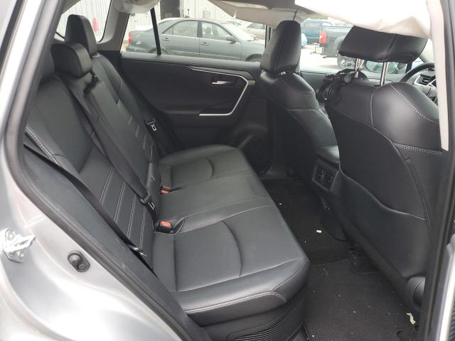 Photo 10 from auction – 2019 TOYOTA RAV4 with VIN 2T3DWRFV6KW042386