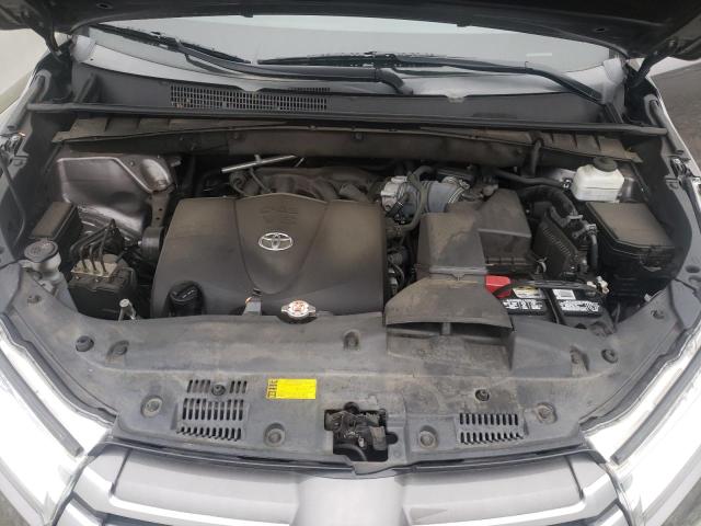 Photo 12 from auction – 2019 TOYOTA HIGHLANDER with VIN 5TDBZRFH3KS984745