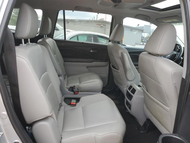Photo 11 from auction – 2019 HONDA PILOT TOUR with VIN 5FNYF6H62KB076935