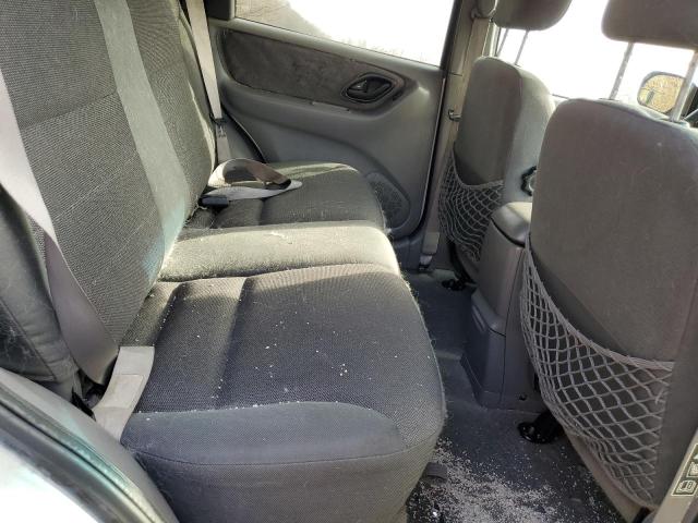 Photo 11 from auction – 2002 FORD ESCAPE XLT with VIN 1FMYU04102KA50832