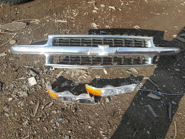 Photo 13 from auction – 2003 CHEVROLET SUBURBAN C with VIN 1GNEC16Z53J263258