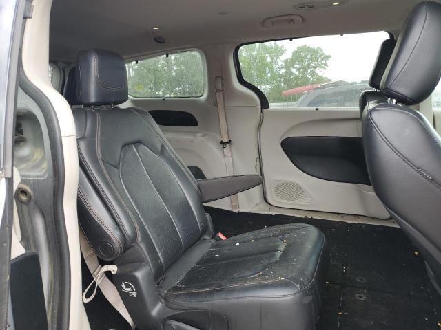 Photo 11 from auction – 2018 CHRYSLER PACIFICA T with VIN 2C4RC1BG5JR214147