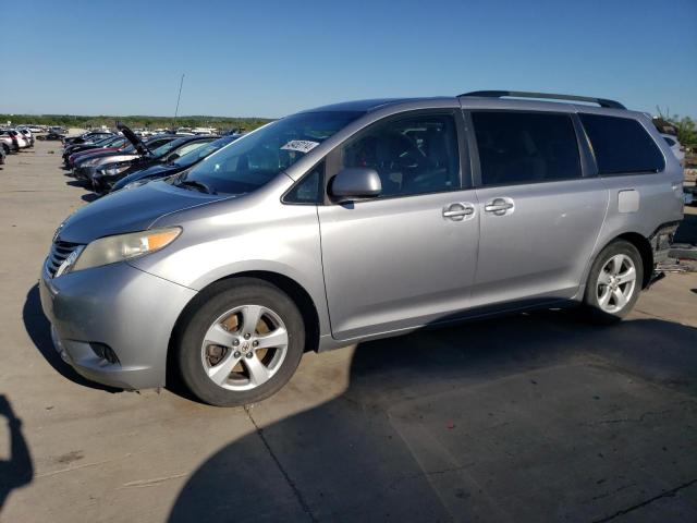 TOYOTA SIENNA LE 2011 with VIN 5TDKK3DC4BS025699 - Photo from auction