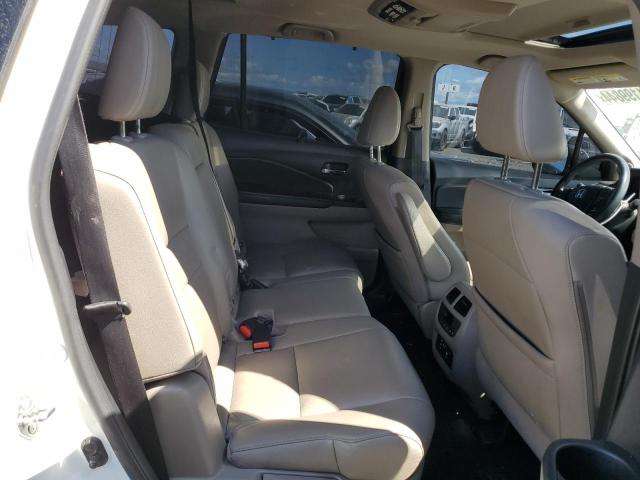 Photo 11 from auction – 2017 HONDA PILOT TOUR with VIN 5FNYF5H97HB009955