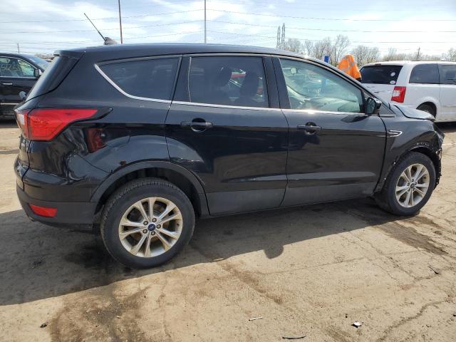 Photo 3 from auction – 2019 FORD ESCAPE SE with VIN 1FMCU9GD1KUB56263