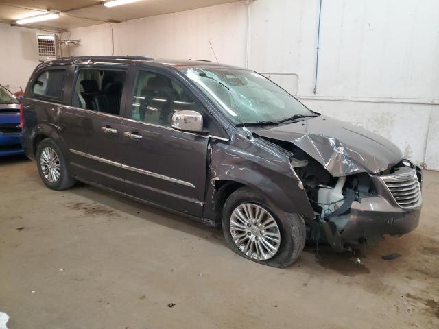 Photo 4 from auction – 2015 CHRYSLER TOWN & COU with VIN 2C4RC1CG1FR754312