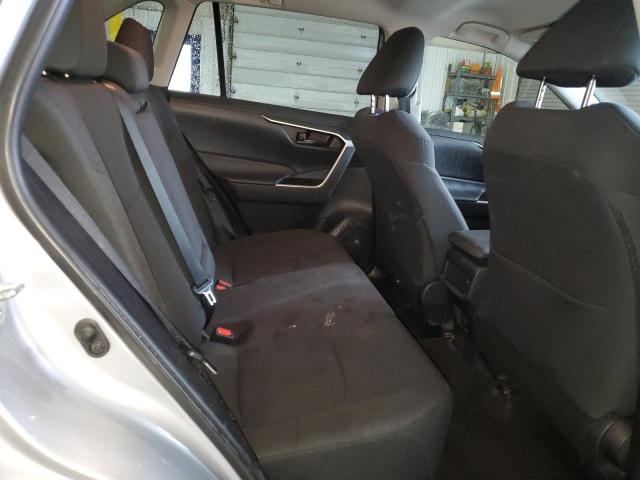 Photo 11 from auction – 2020 TOYOTA RAV4 LE with VIN 2T3F1RFV3LW137903