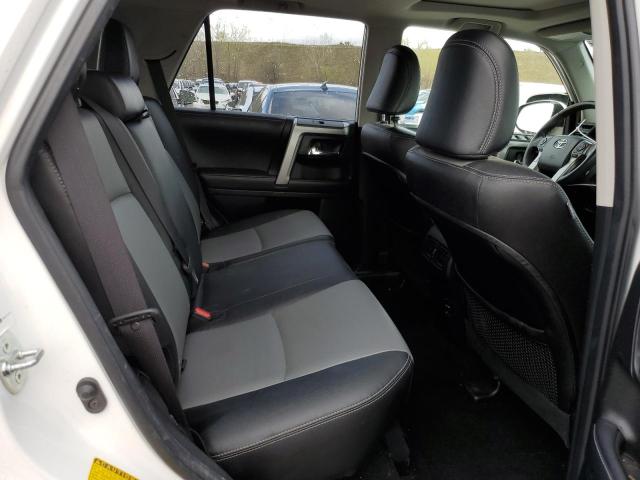 Photo 11 from auction – 2018 TOYOTA 4RUNNER SR with VIN JTEBU5JR2J5526850