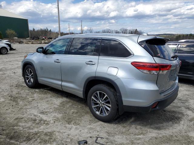 Photo 2 from auction – 2018 TOYOTA HIGHLANDER with VIN 5TDJZRFH5JS883720