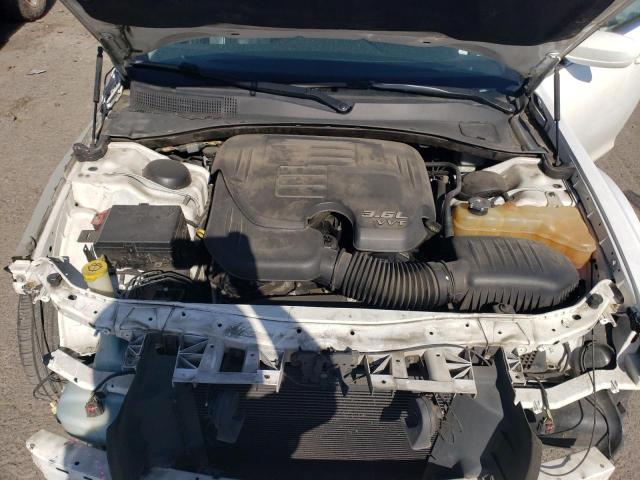 Photo 11 from auction – 2015 CHRYSLER 300 LIMITE with VIN 2C3CCAAG5FH833016