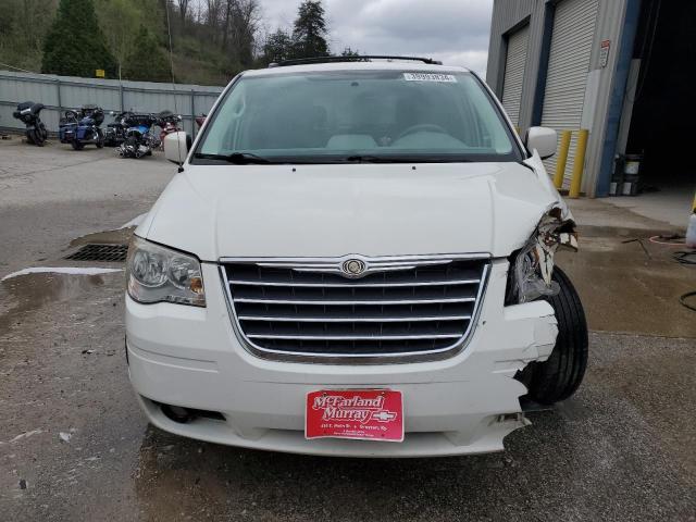 Photo 5 from auction – 2010 CHRYSLER TOWN & COU with VIN 2A4RR5D1XAR301051