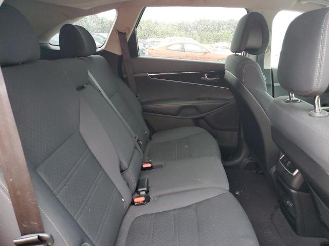 Photo 11 from auction – 2016 KIA SORENTO LX with VIN 5XYPG4A37GG147673