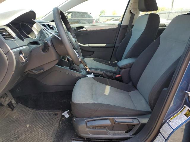 Photo 7 from auction – 2017 VOLKSWAGEN JETTA S with VIN 3VW2B7AJ0HM404005