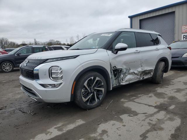 MITSUBISHI OUTLANDER 2022 with VIN JA4J4VA89NZ061953 - Photo from auction