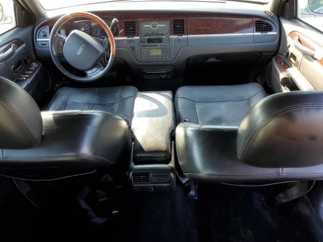 Photo 8 from auction – 2009 LINCOLN TOWN CAR with VIN 2LNHM82VX9X618886