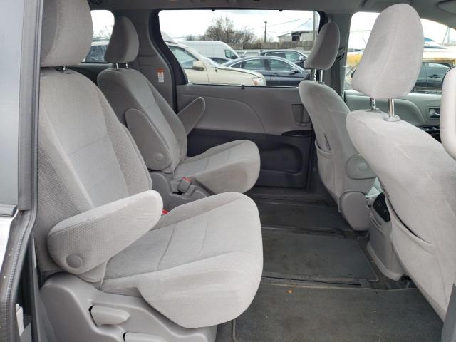 Photo 11 from auction – 2018 TOYOTA SIENNA LE with VIN 5TDJZ3DC4JS198080