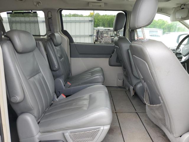 Photo 11 from auction – 2010 CHRYSLER TOWN & COU with VIN 2A4RR5D19AR187723