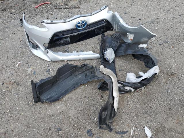 Photo 12 from auction – 2015 TOYOTA PRIUS C with VIN JTDKDTB37F1581392