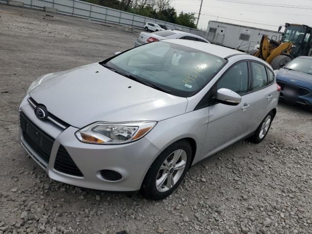 FORD FOCUS SE 2014 مع رقم تعريف المركبة 1FADP3K22EL155884 - صورة من المزاد