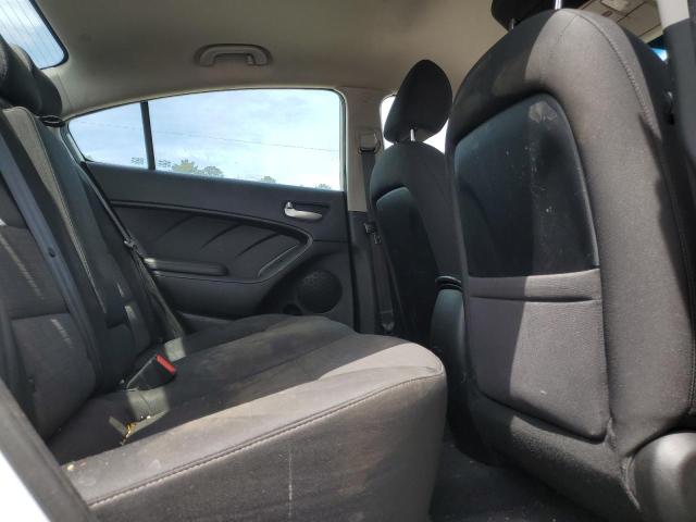 Photo 10 from auction – 2018 KIA FORTE LX with VIN 3KPFL4A78JE211007