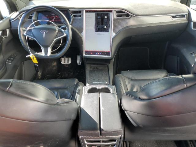 Photo 8 from auction – 2017 TESLA MODEL X with VIN 5YJXCBE49HF051782
