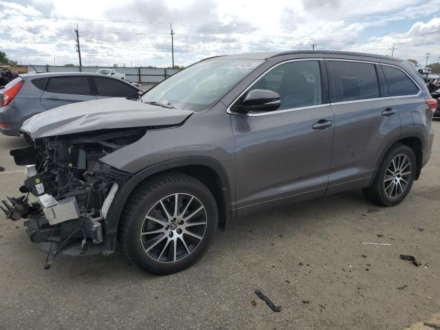 TOYOTA HIGHLANDER 2018 with VIN 5TDJZRFH9JS538061 - Photo from auction