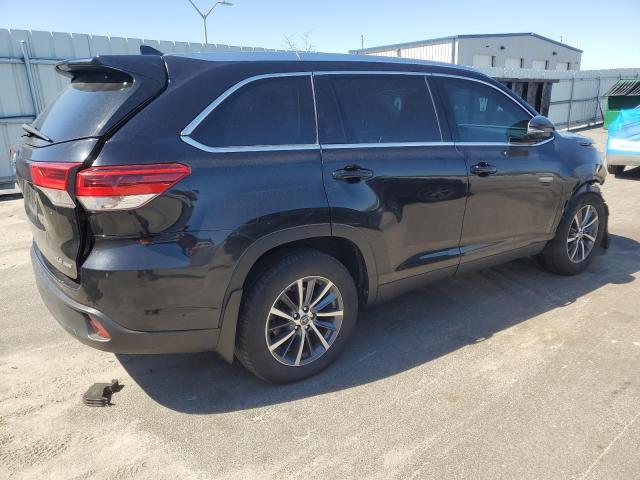 Photo 3 from auction – 2019 TOYOTA HIGHLANDER with VIN 5TDJZRFH5KS625263
