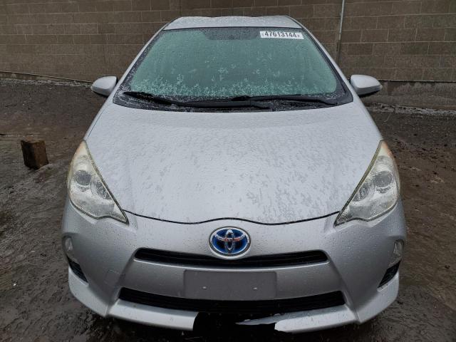 Photo 5 from auction – 2014 TOYOTA PRIUS C with VIN JTDKDTB39E1559831