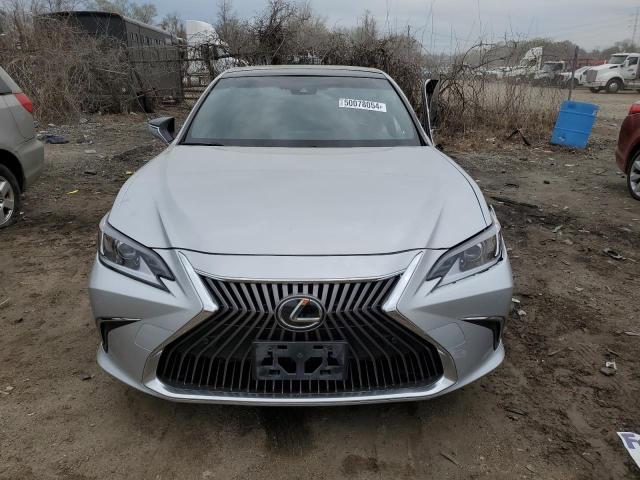 صورة رقم 5 من المزاد - 2019 LEXUS ES 350 مع VIN JTHBZ1B17K2004398