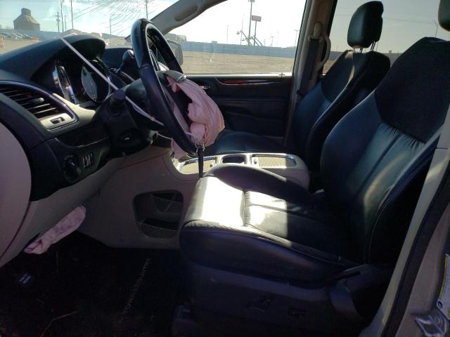 Photo 7 from auction – 2016 CHRYSLER TOWN & COU with VIN 2C4RC1GG4GR232771