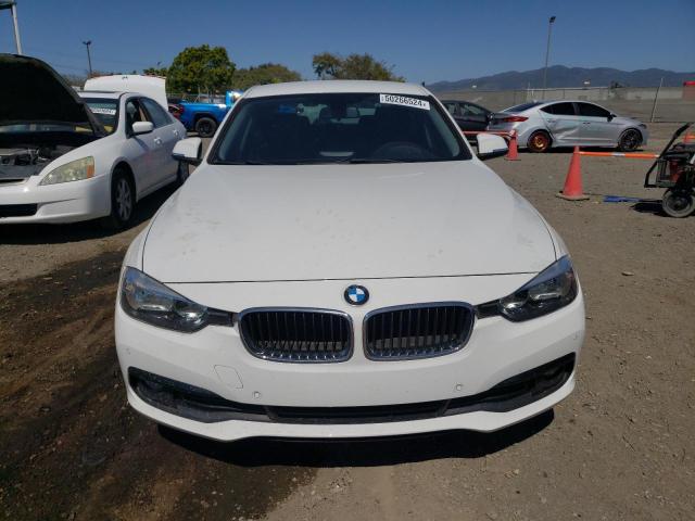 Photo 5 from auction – 2017 BMW 320 I with VIN WBA8E1G36HNU18035