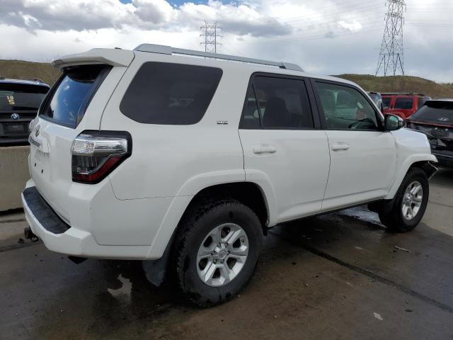 Photo 3 from auction – 2018 TOYOTA 4RUNNER SR with VIN JTEBU5JR2J5526850