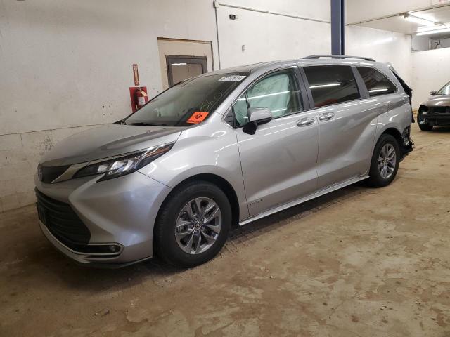 TOYOTA SIENNA XLE 2021 with VIN 5TDYSKFC2MS039315 - Photo from auction