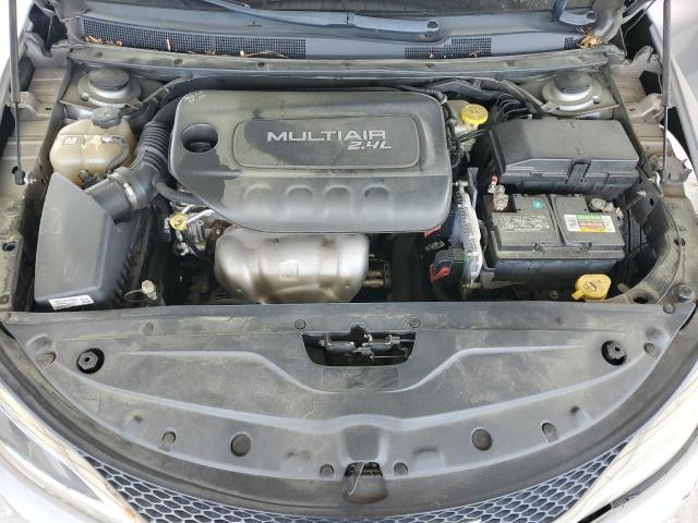 Photo 11 from auction – 2015 CHRYSLER 200 LIMITE with VIN 1C3CCCAB1FN702964