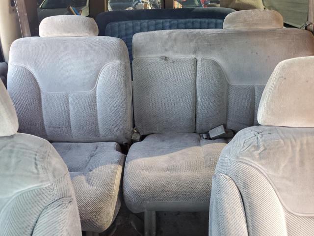 Photo 10 from auction – 1997 CHEVROLET SUBURBAN C with VIN 3GNEC16R2VG136259