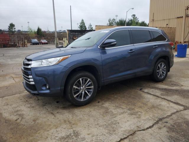 TOYOTA HIGHLANDER 2017 with VIN 5TDKZRFH7HS215996 - Photo from auction