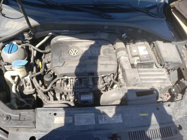 Photo 11 from auction – 2015 VOLKSWAGEN PASSAT S with VIN 1VWAT7A3XFC023738