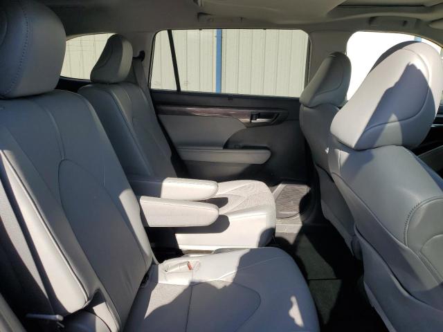 Photo 11 from auction – 2022 TOYOTA HIGHLANDER with VIN 5TDYZRAH2NS094338