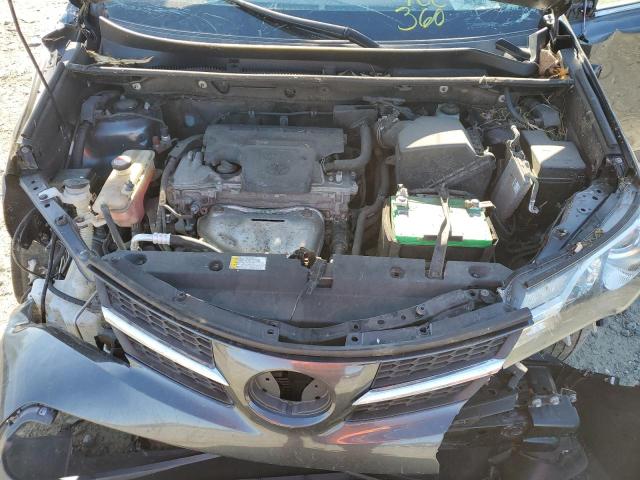 Photo 11 from auction – 2015 TOYOTA RAV4 LE with VIN JTMBFREV6FD153502